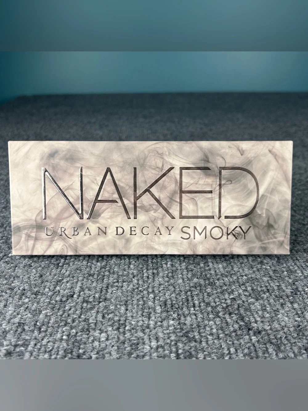 Urban Decay Naked SMOKY Eyeshadow Palette ~ 12 Shades ~ New in Box
